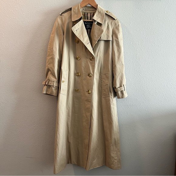 BURBERRY VINTAGE CLASSIC NOVA CHECK LINED TRENCH COAT - Picture 2 of 16